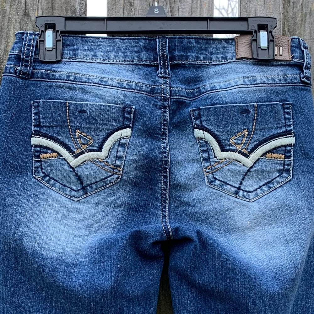 YMI Bermuda Cut Offs Shorts Size 3 - Picture 4 of 7